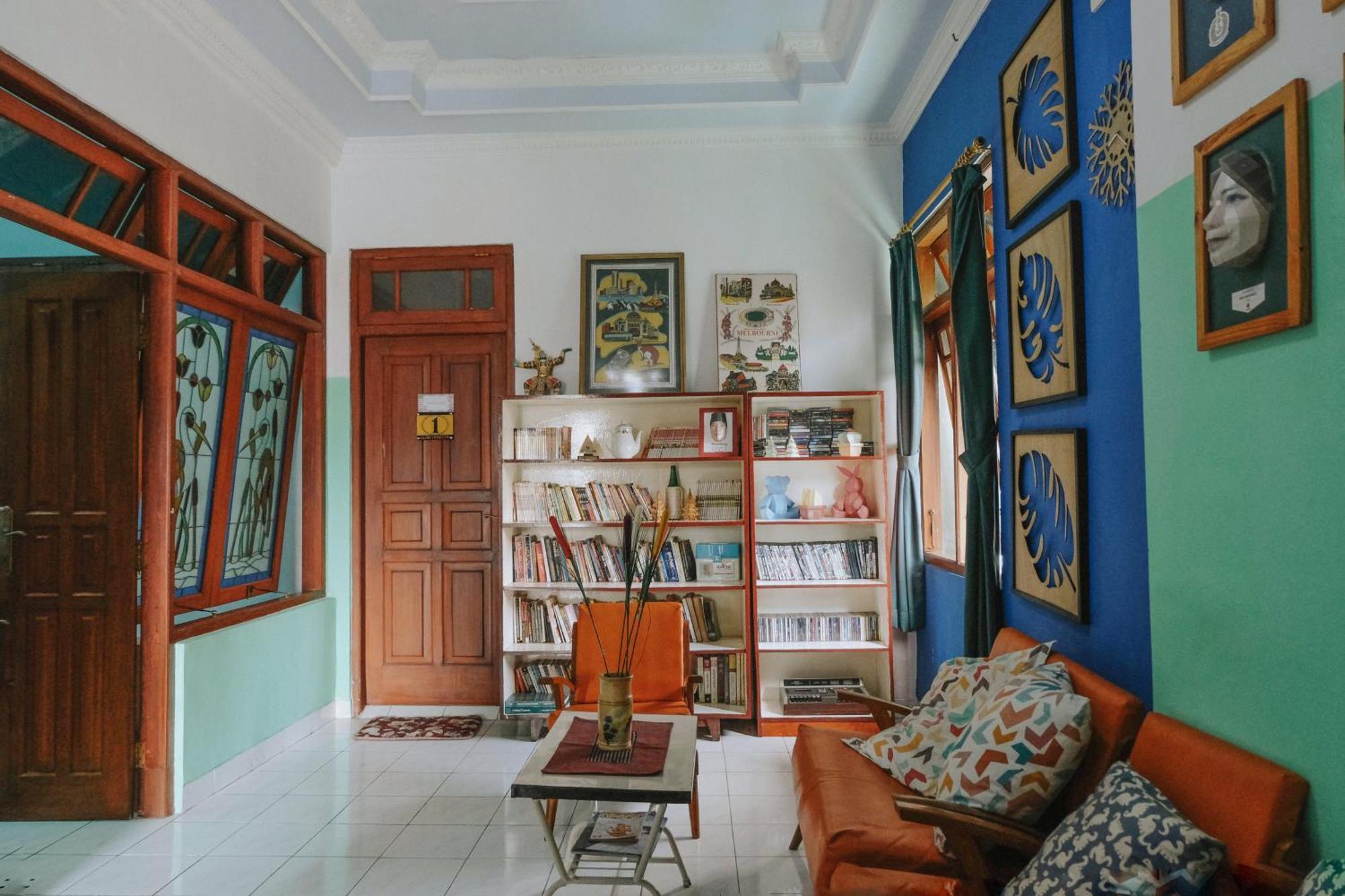 Glory Homestay Джокьякарта Экстерьер фото