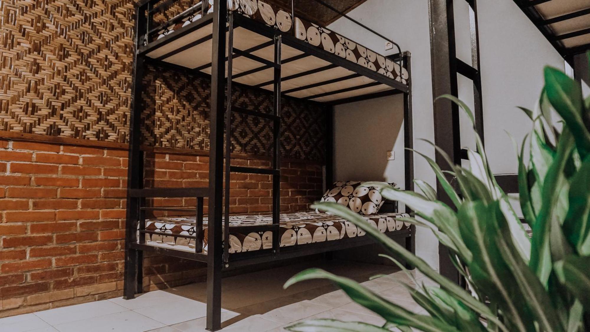 Glory Homestay Джокьякарта Экстерьер фото