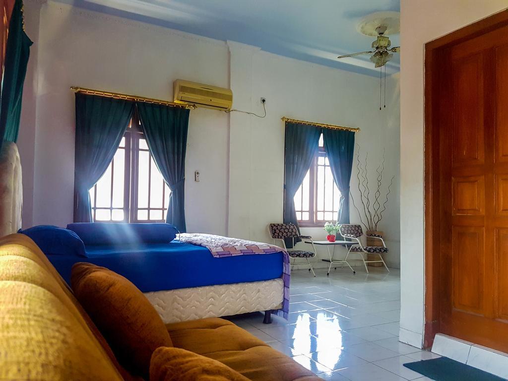 Glory Homestay Джокьякарта Экстерьер фото
