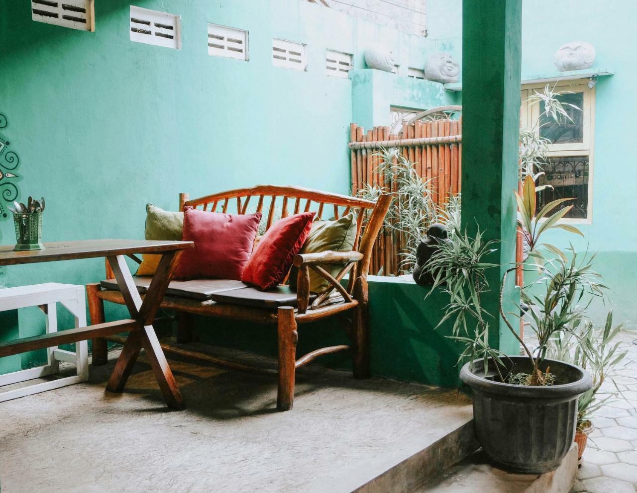 Glory Homestay Джокьякарта Экстерьер фото
