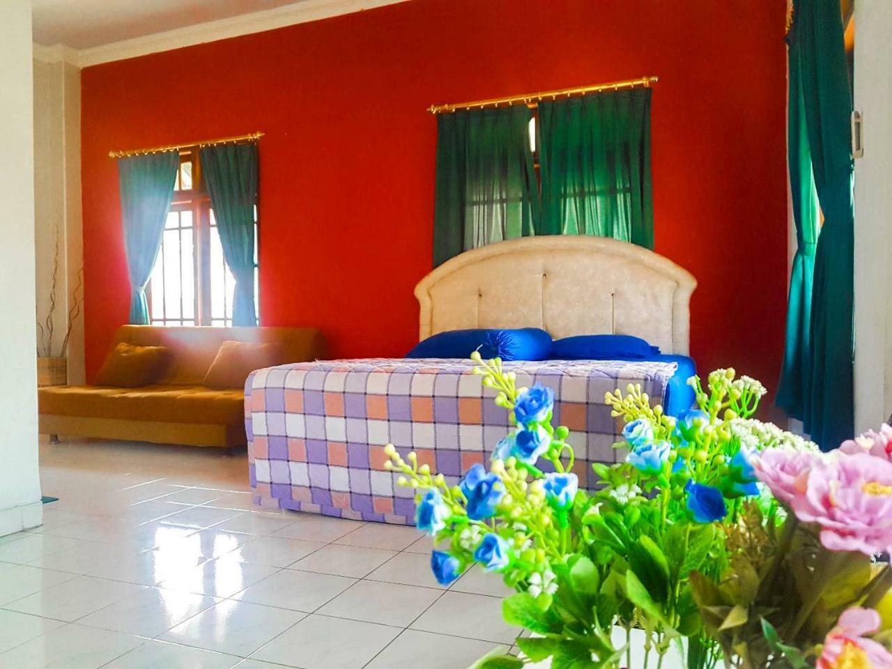 Glory Homestay Джокьякарта Экстерьер фото